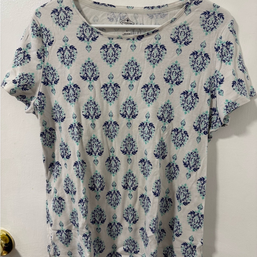 St johns Bay T Shirt Womens Size Large Blue/White Short Sleeves Design Casual